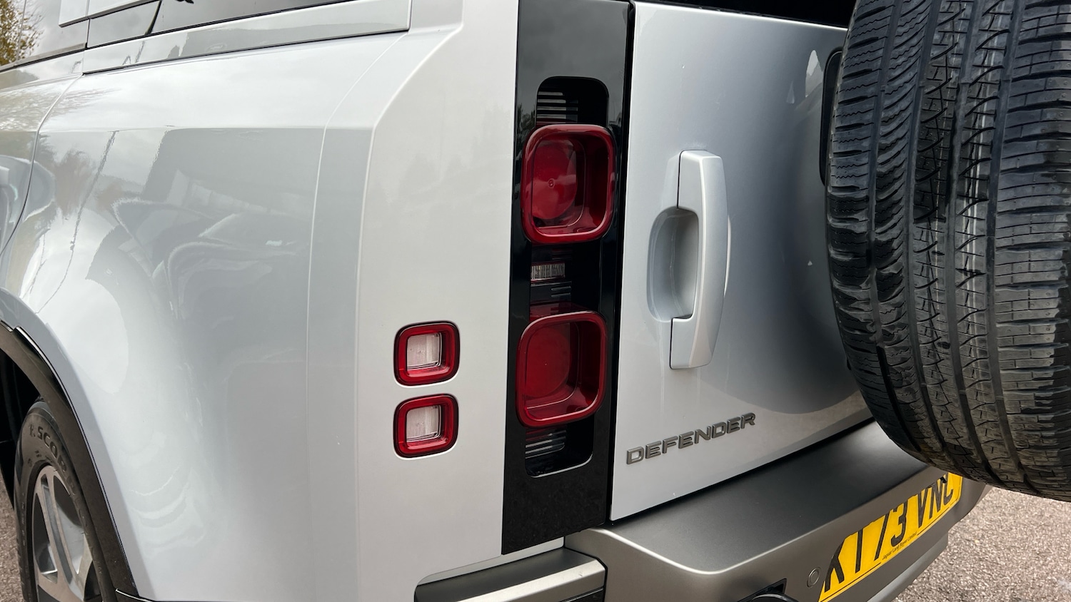 Used Land Rover Defender 2023 for sale - 76257893: Photo 19