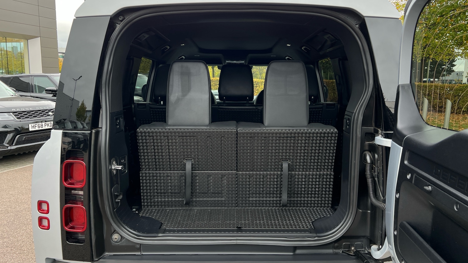 Used Land Rover Defender 2023 for sale - 76257893: Photo 21