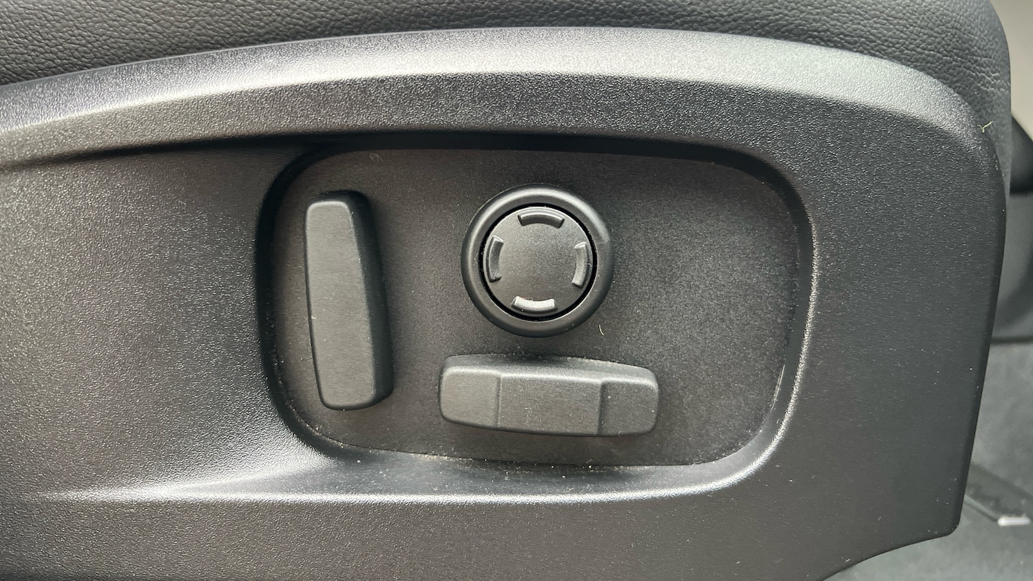 Used Land Rover Defender 2023 for sale - 76257893: Photo 25