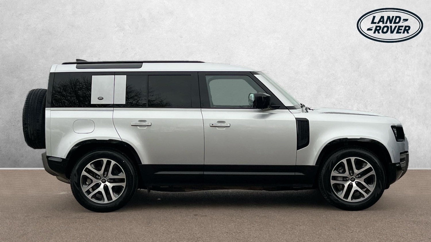 Used Land Rover Defender 2023 for sale - 76257893: Photo 5