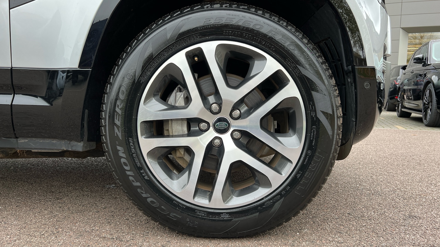 Used Land Rover Defender 2023 for sale - 76257893: Photo 8