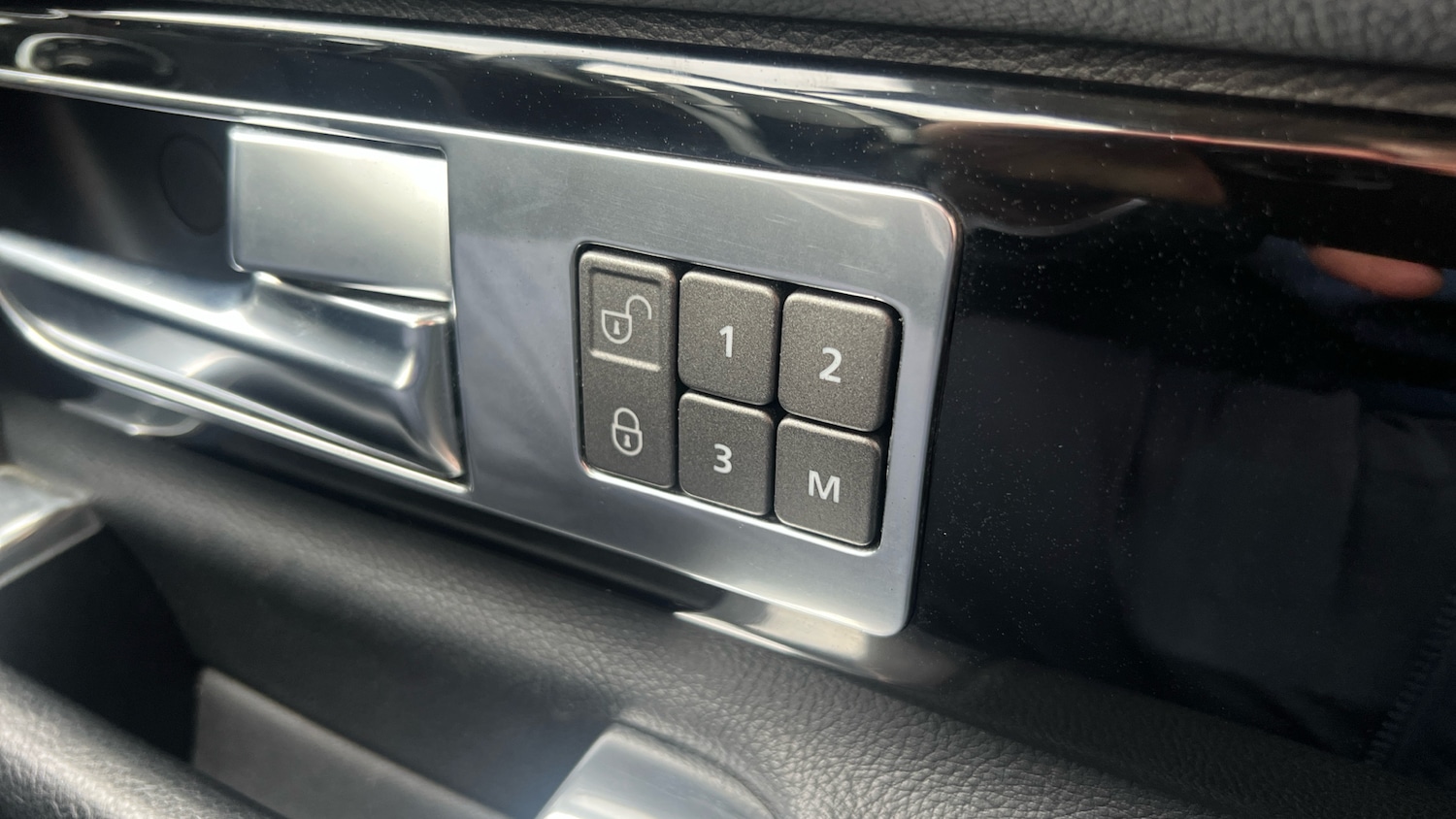 Used Land Rover Discovery 2016 for sale - 76536392: Photo 24