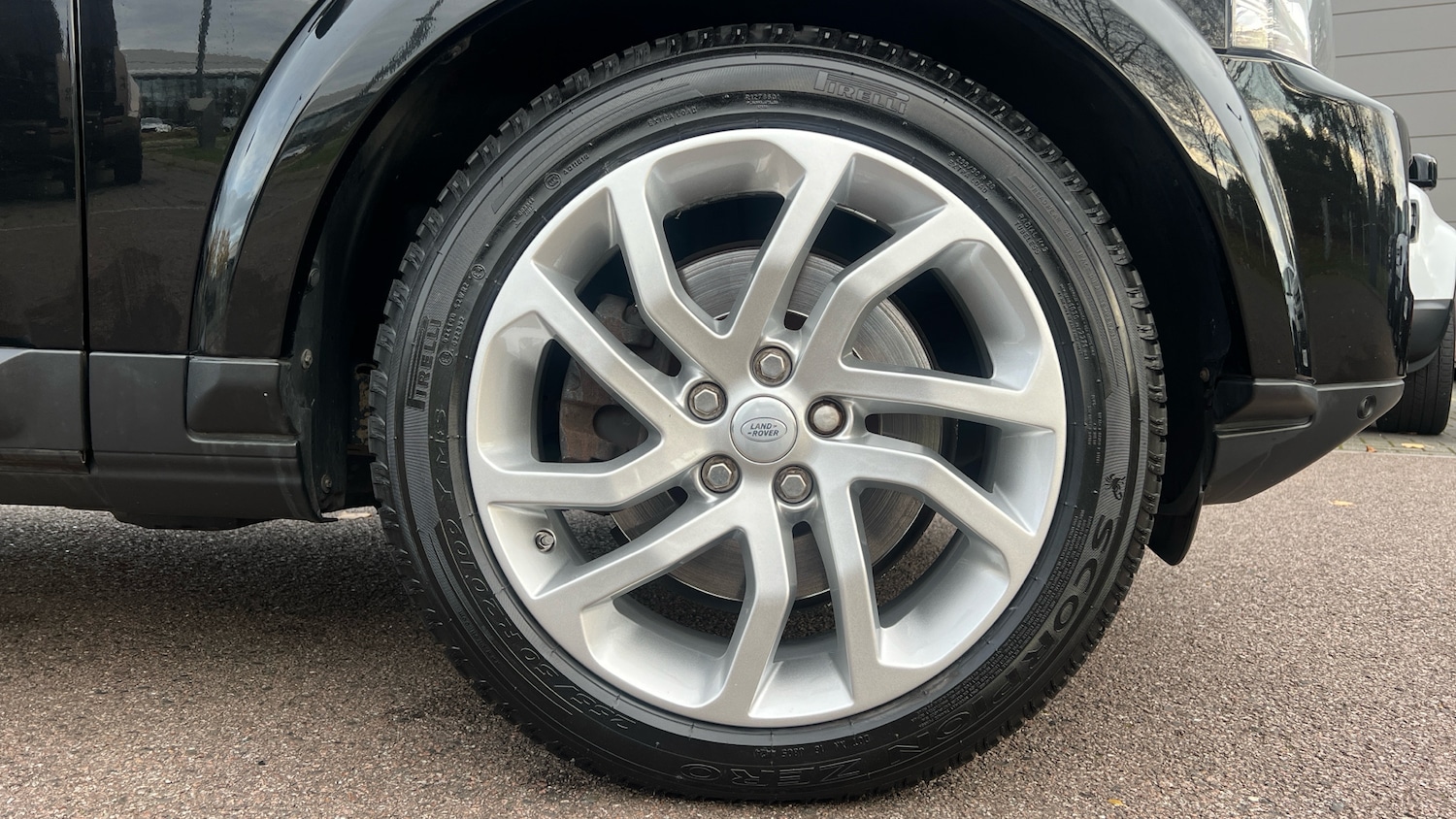 Used Land Rover Discovery 2016 for sale - 76536392: Photo 8