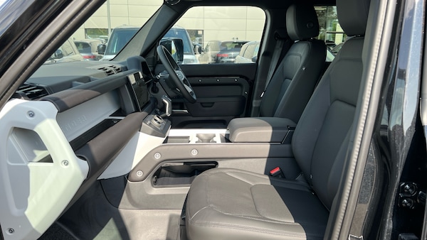 Used Land Rover Defender for sale - 75621545: Photo 3