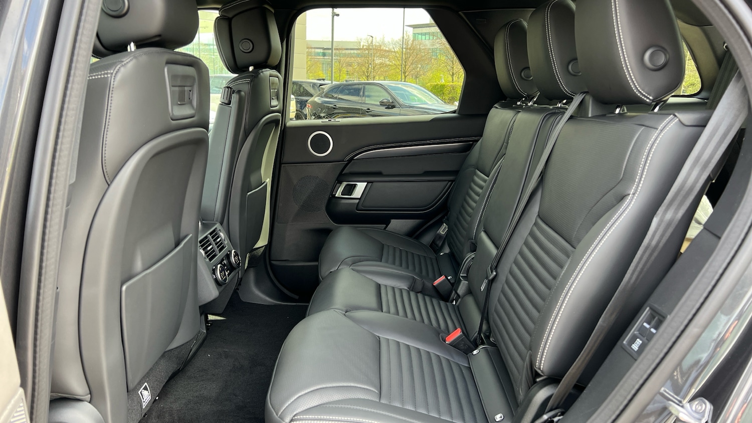 Used Land Rover Discovery for sale - 78125305: Photo 4