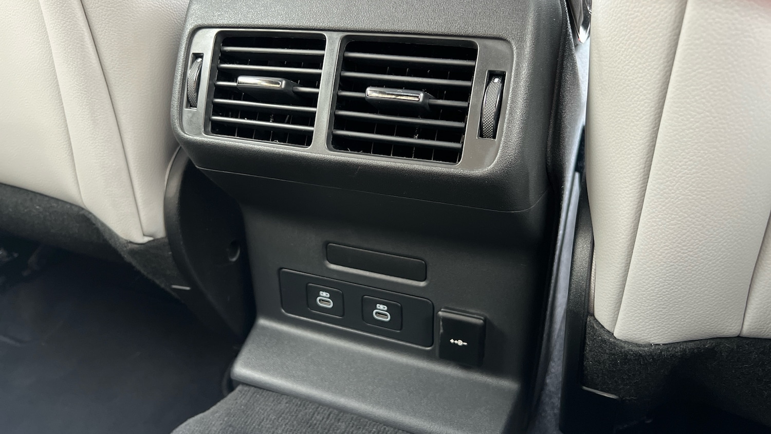 Used Land Rover Range Rover Velar 2023 for sale - 76368844: Photo 18