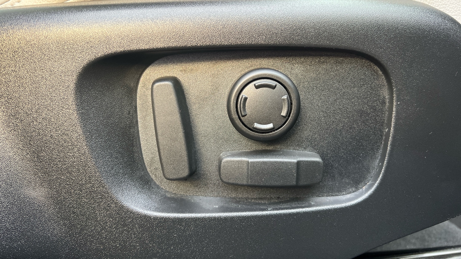 Used Land Rover Range Rover Velar 2023 for sale - 76368844: Photo 23