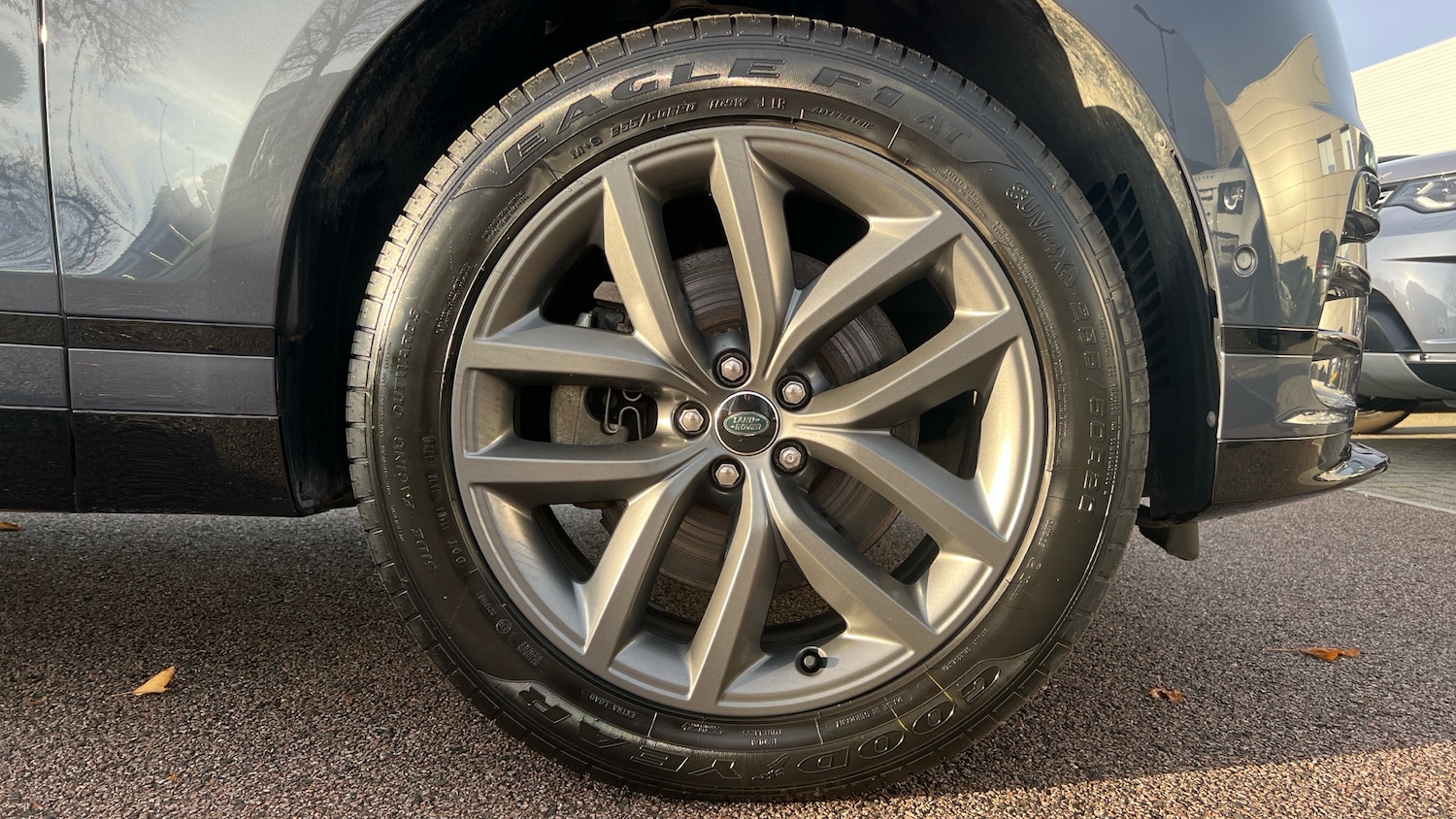 Used Land Rover Range Rover Velar 2023 for sale - 76368844: Photo 8