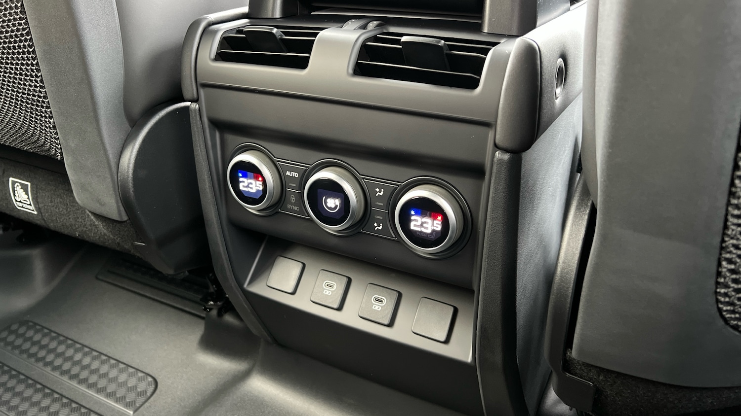 Used Land Rover Defender for sale - 76057626: Photo 18