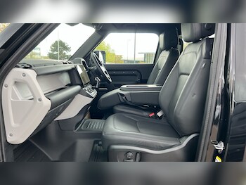 Used Land Rover Defender 2026 for sale - 78273670: Photo