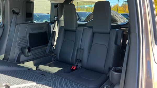 Used Land Rover Defender 2024 for sale - 76040489: Photo 22