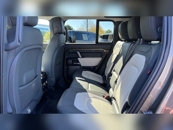 Used Land Rover Defender 2024 for sale - 76040489: Photo 4