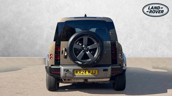 Used Land Rover Defender 2024 for sale - 76040489: Photo 6