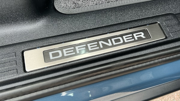 Used Land Rover Defender for sale - 75210652: Photo 23