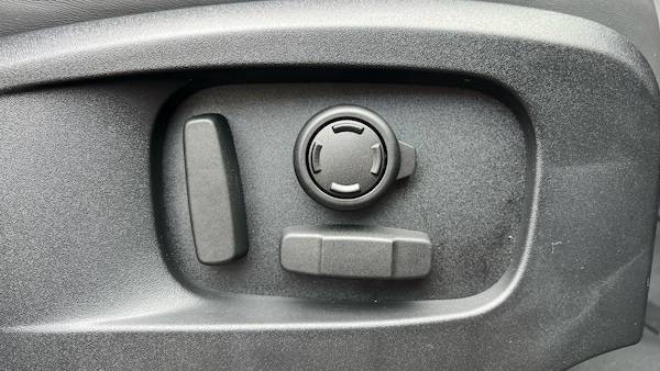 Used Land Rover Defender for sale - 75210652: Photo 24