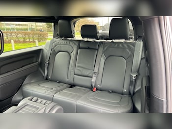 Used Land Rover Defender 2026 for sale - 77610450: Photo