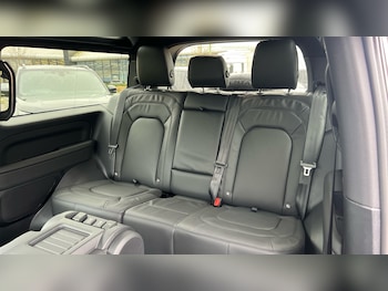 Used Land Rover Defender 2026 for sale - 78111976: Photo