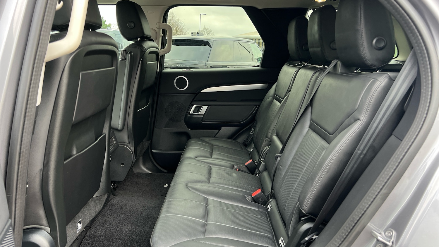 Used Land Rover Discovery 2020 for sale - 76687016: Photo 4