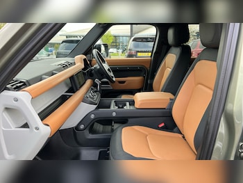 Used Land Rover Defender 2024 for sale - 79314452: Photo