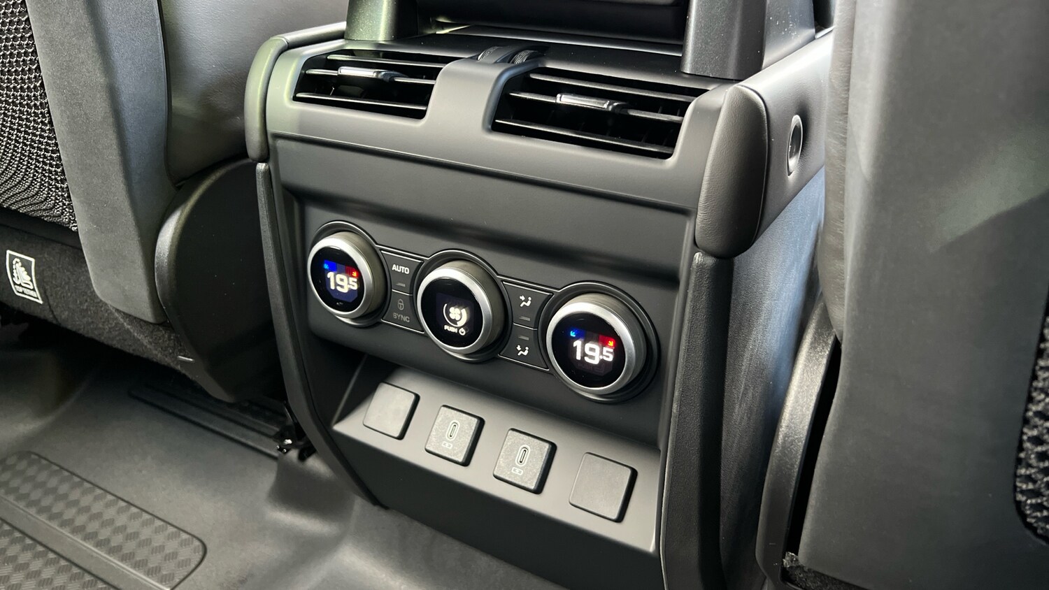 Used Land Rover Defender for sale - 76069589: Photo 18