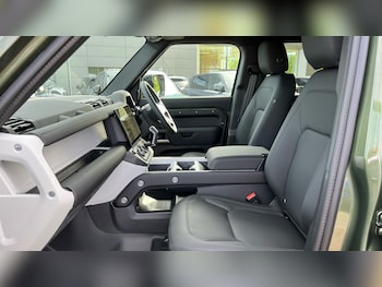 Used Land Rover Defender 2026 for sale - 78402882: Photo