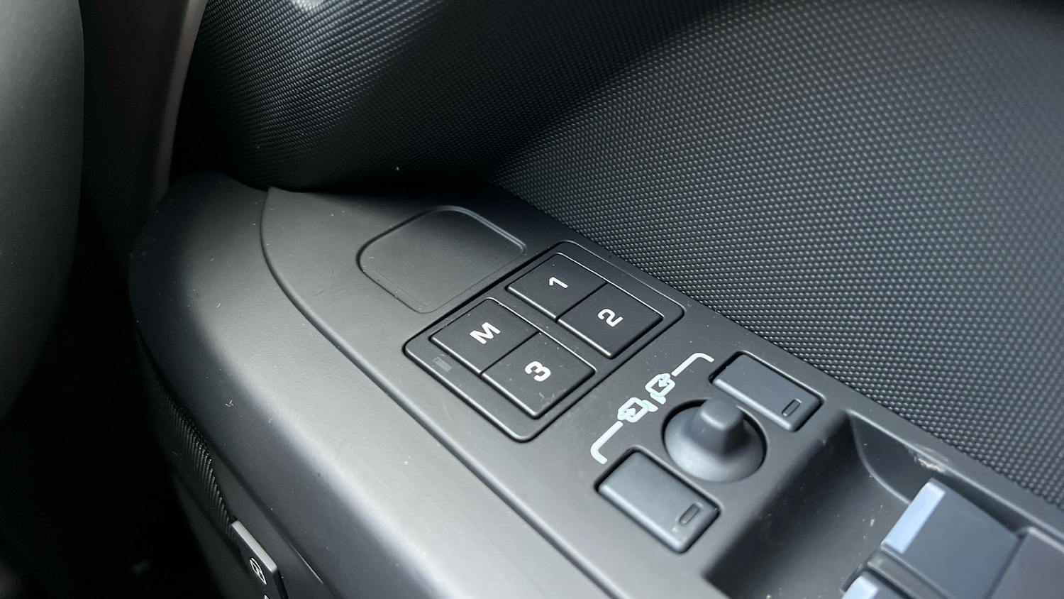 Used Land Rover Defender for sale - 77385125: Photo 23