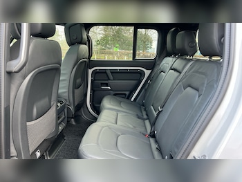 Used Land Rover Defender 2026 for sale - 77385125: Photo