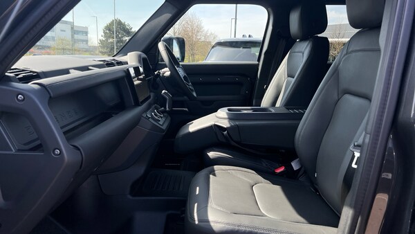 Used Land Rover Defender for sale - 74676981: Photo 3