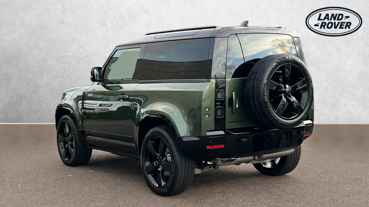 Used Land Rover Defender for sale - 76510592: Photo 2