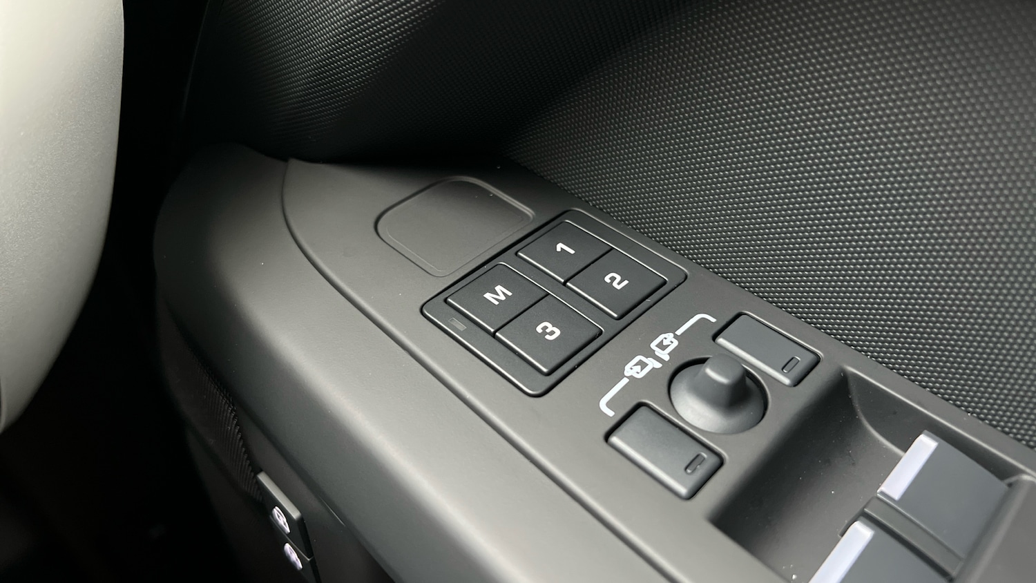 Used Land Rover Defender for sale - 76510592: Photo 23