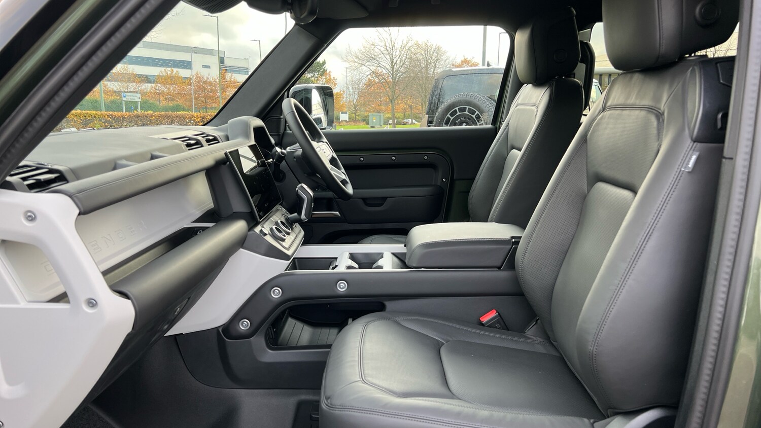 Used Land Rover Defender for sale - 76510592: Photo 3