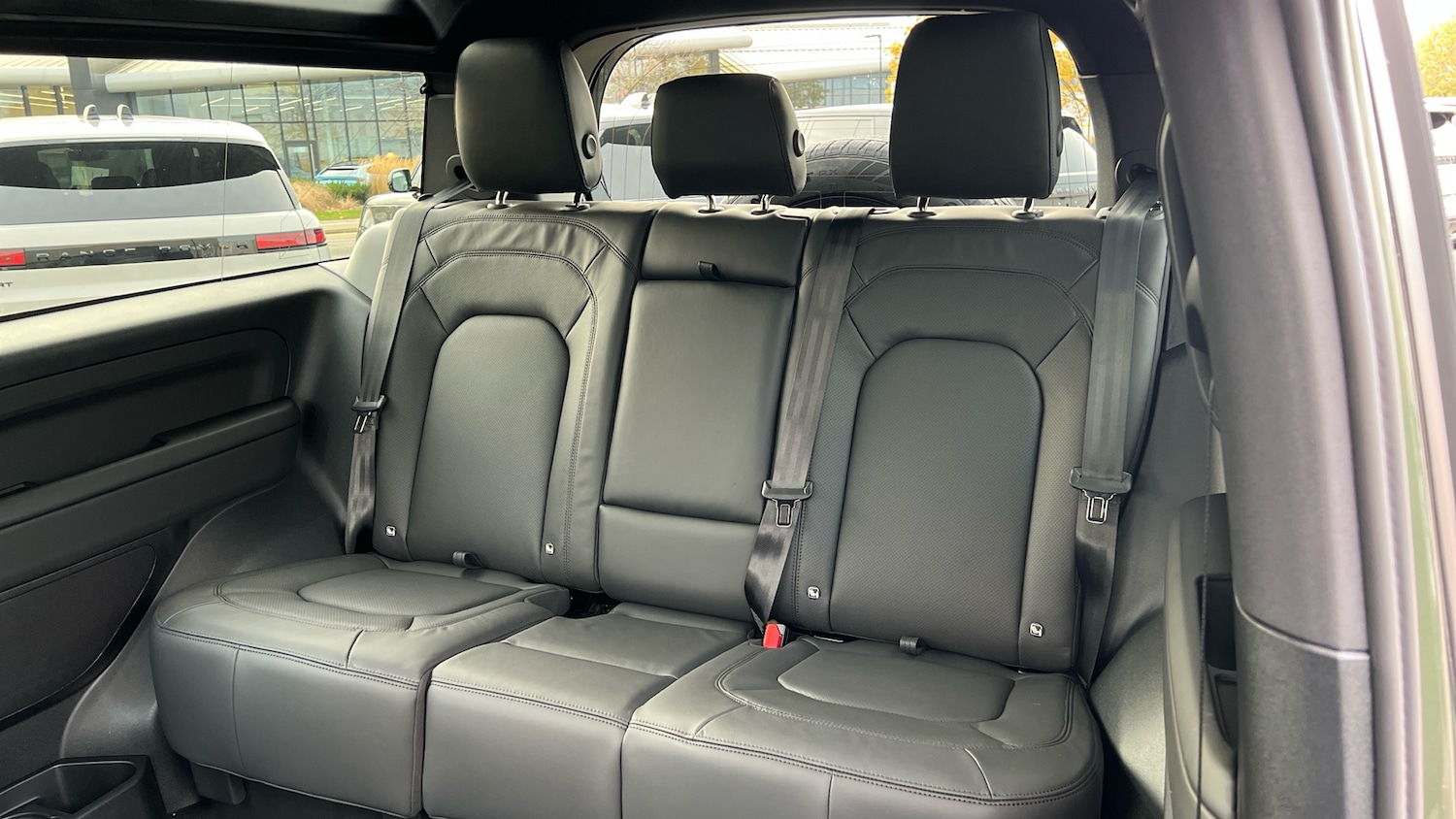 Used Land Rover Defender for sale - 76510592: Photo 4