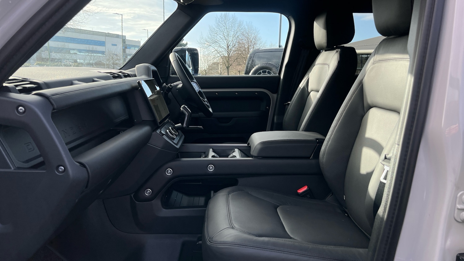 Used Land Rover Defender for sale - 77129455: Photo 3