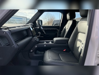 Used Land Rover Defender 2026 for sale - 77129455: Photo