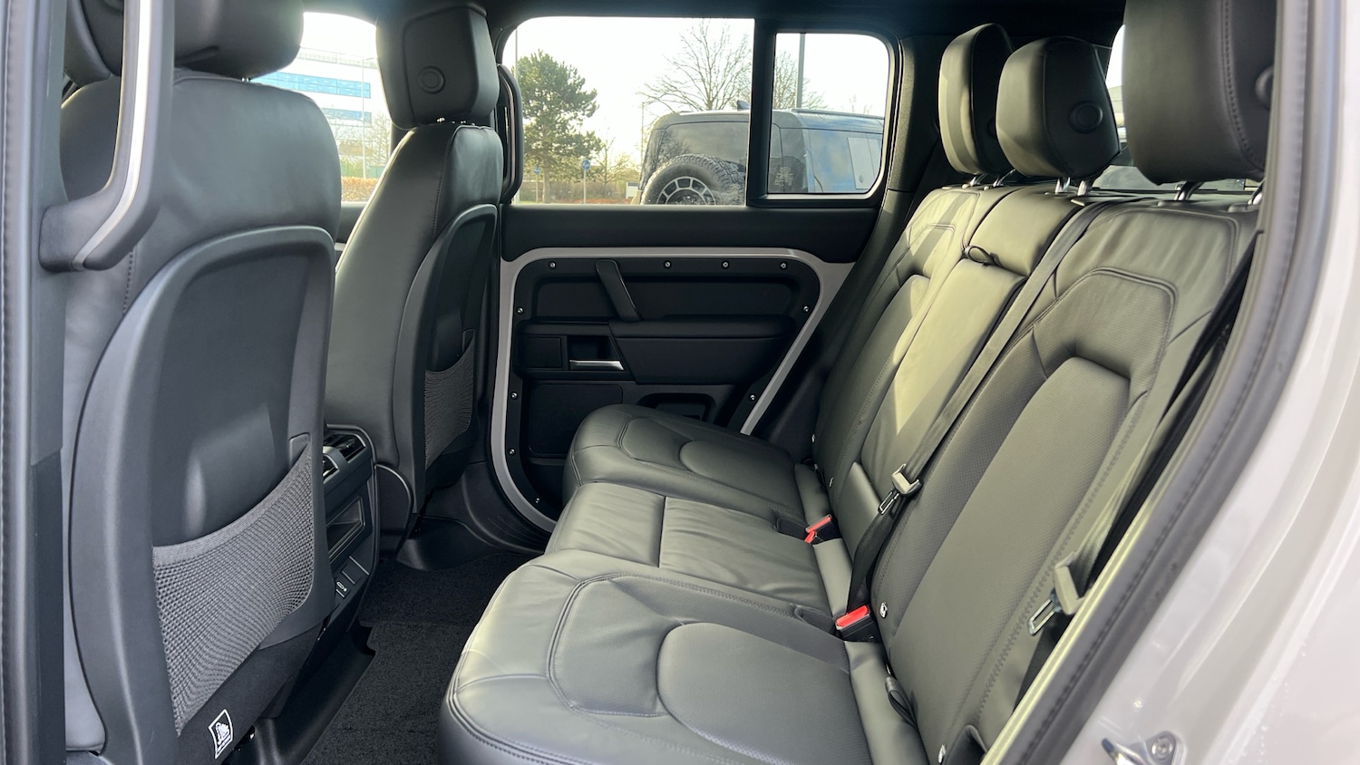 Used Land Rover Defender for sale - 77129455: Photo 4