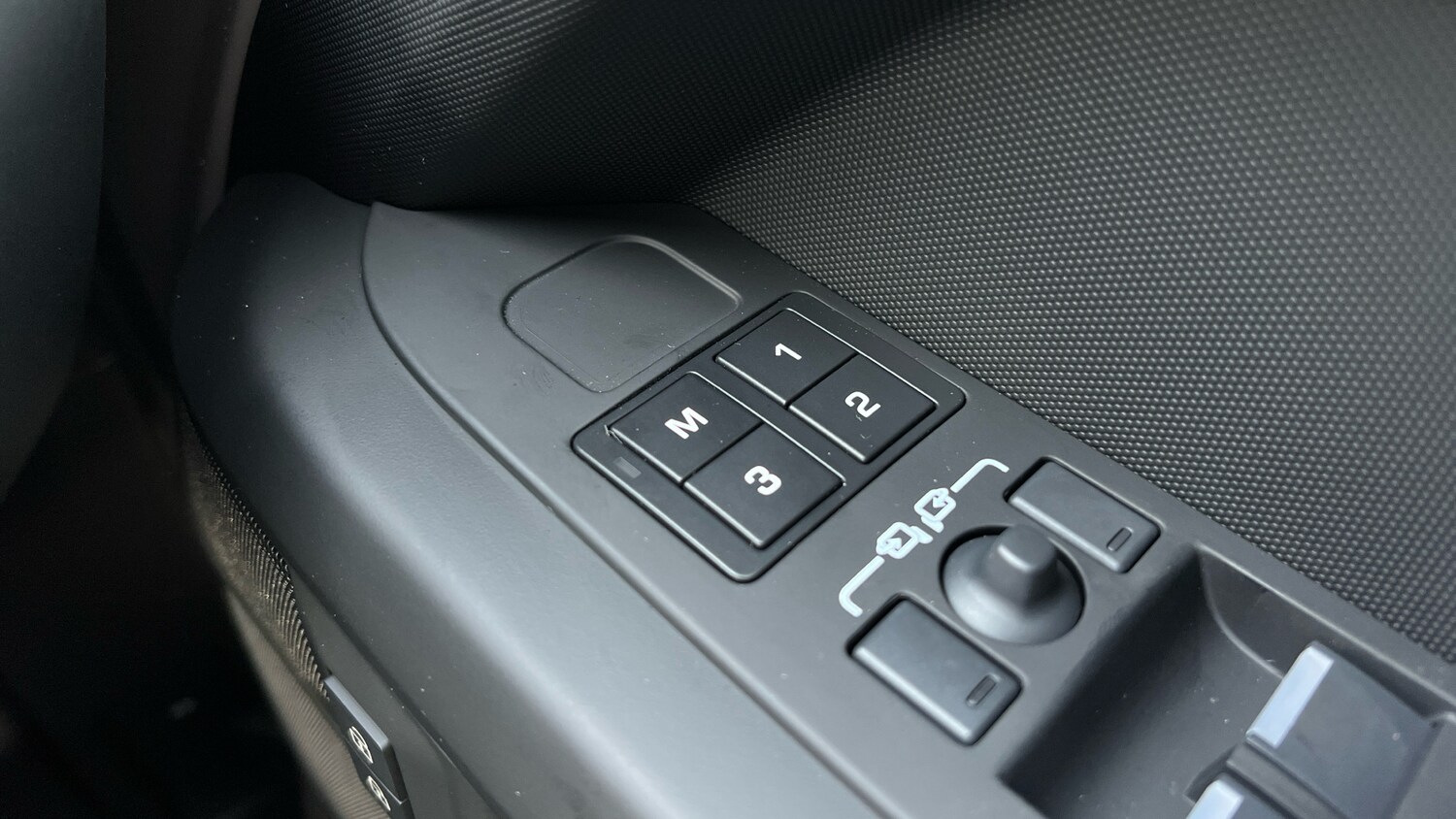 Used Land Rover Defender for sale - 77508683: Photo 23