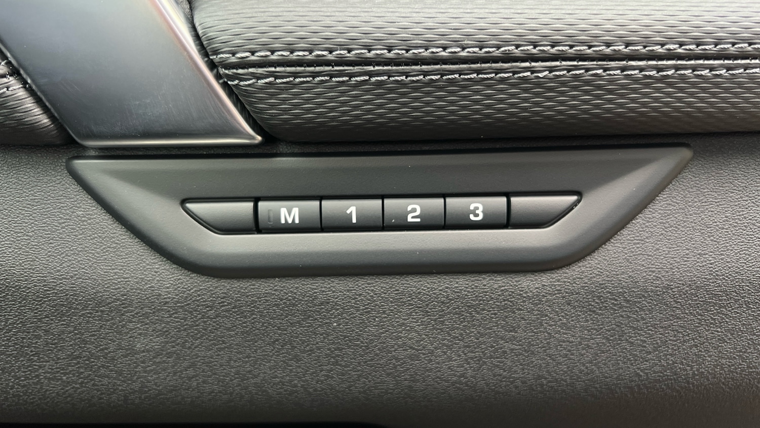 Used Land Rover Discovery Sport for sale - 76387079: Photo 23