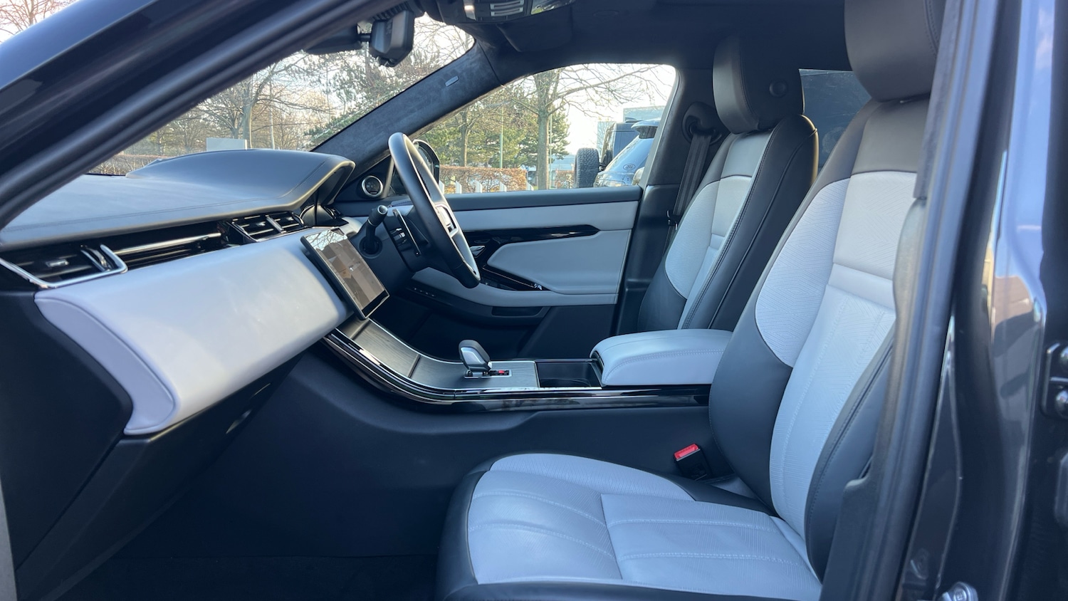 Used Land Rover Range Rover Evoque 2024 for sale - 77189181: Photo 3