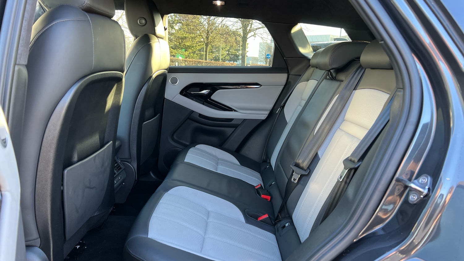 Used Land Rover Range Rover Evoque 2024 for sale - 77189181: Photo 4