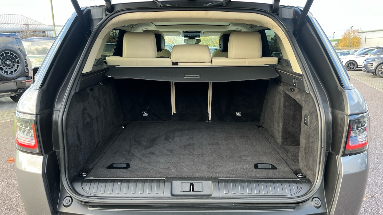 Used Land Rover Range Rover Sport 2020 for sale - 76643230: Photo 10