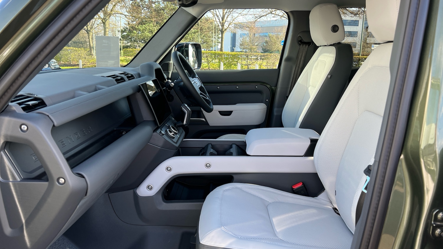 Used Land Rover Defender for sale - 78045729: Photo 3