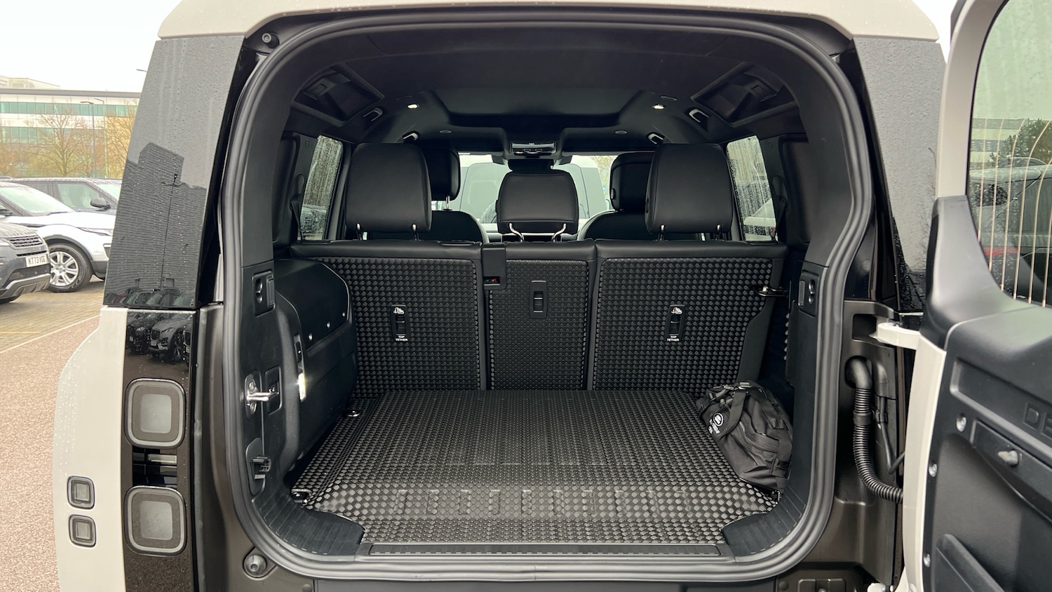 Used Land Rover Defender for sale - 77140541: Photo 10