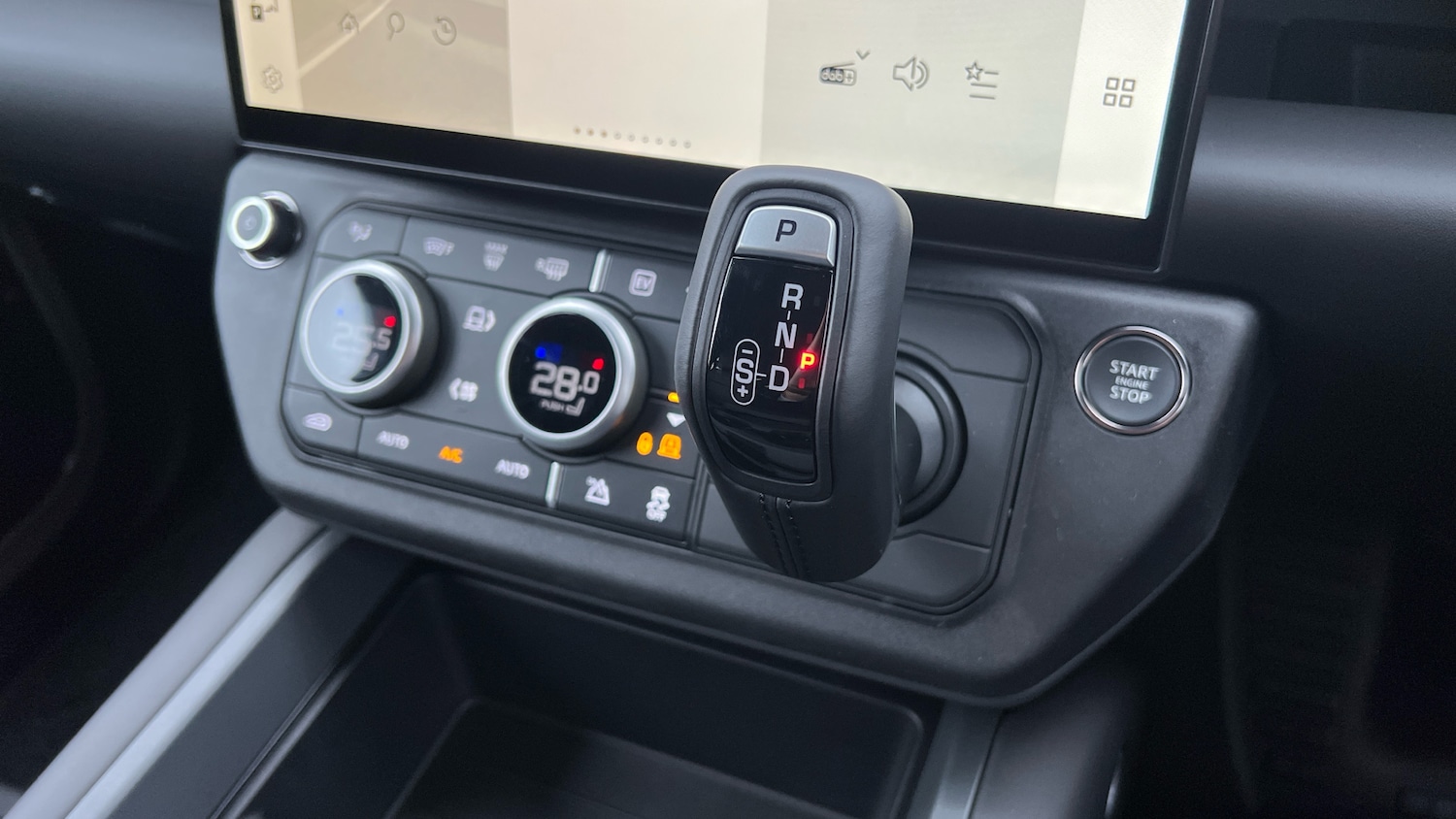 Used Land Rover Defender for sale - 77140541: Photo 13