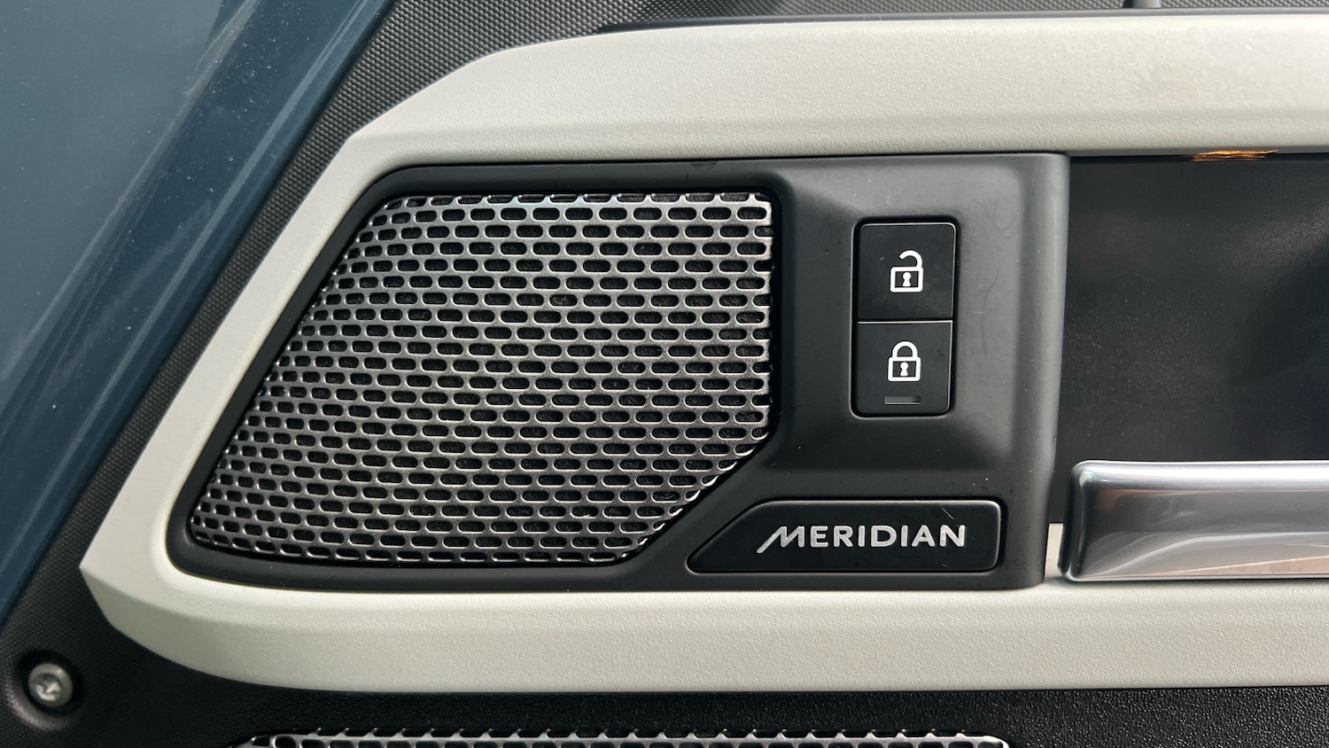 Used Land Rover Defender 2023 for sale - 76986735: Photo 23