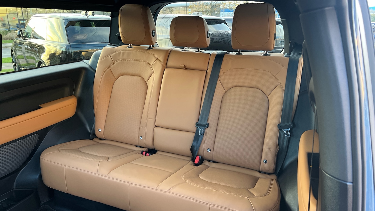 Used Land Rover Defender 2023 for sale - 76986735: Photo 4