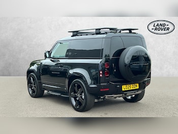 Used Land Rover Defender 2025 for sale - 75587417: Photo
