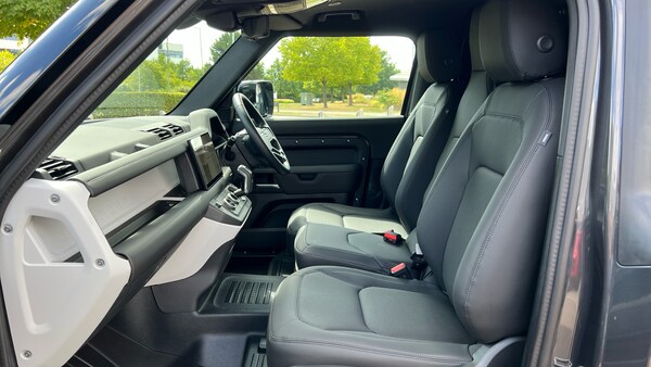 Used Land Rover Defender 2025 for sale - 75587417: Photo 3