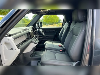 Used Land Rover Defender 2025 for sale - 75587417: Photo