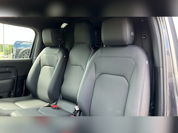 Used Land Rover Defender 2025 for sale - 75587417: Photo