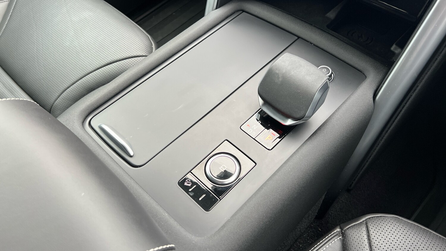 Used Land Rover Discovery 2025 for sale - 76106977: Photo 13